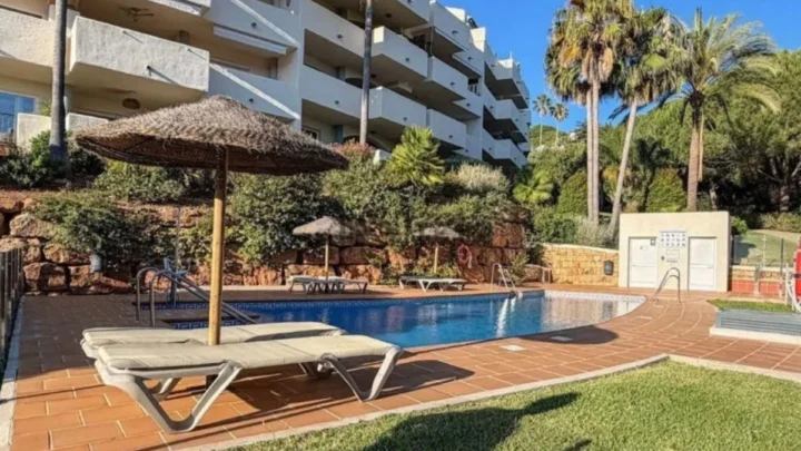 Apartament na środkowym piętrze Marbella