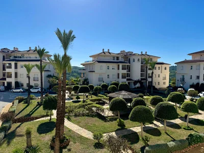 Apartament na środkowym piętrze La Cala Hills