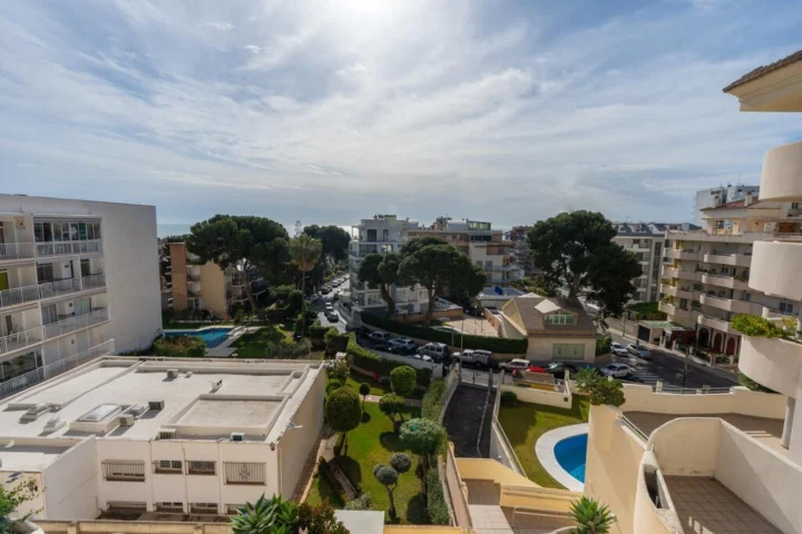 Apartament na środkowym piętrze Benalmadena