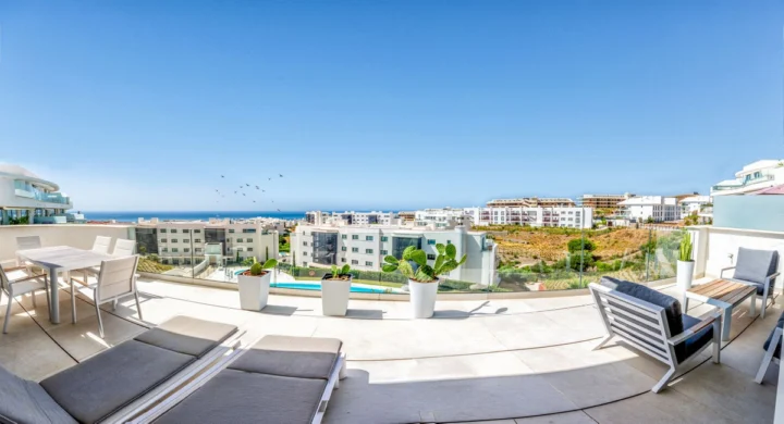 Apartament na środkowym piętrze Higueron