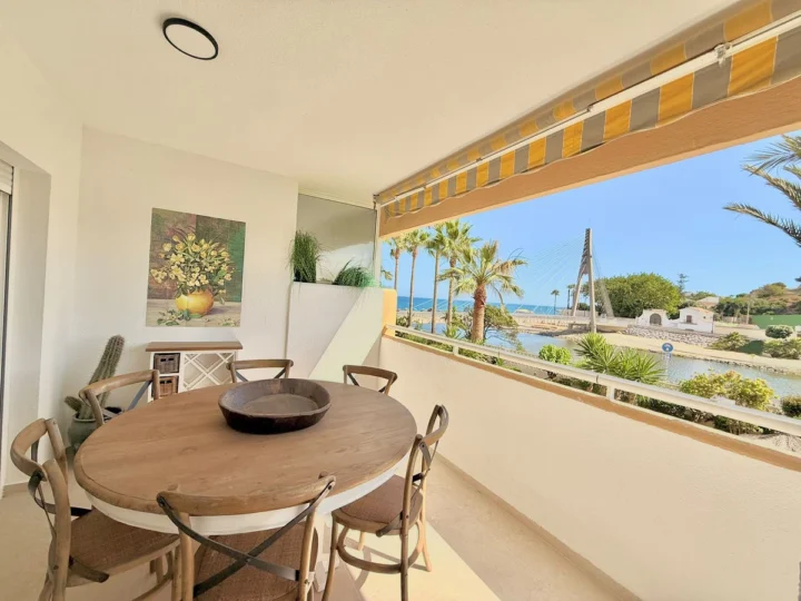 Apartament na środkowym piętrze Fuengirola