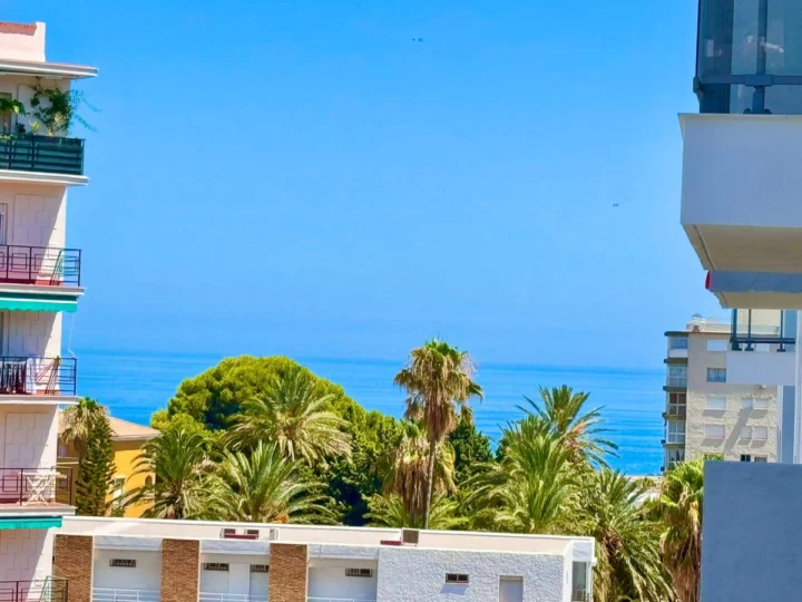 Apartament na środkowym piętrze Benalmadena Costa