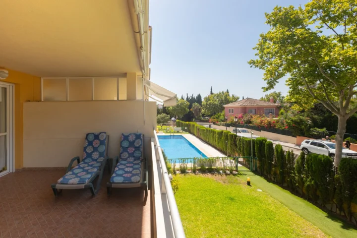 Apartament na środkowym piętrze Elviria