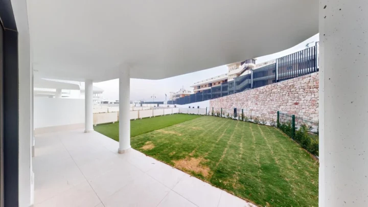 Apartament na parterze Higueron