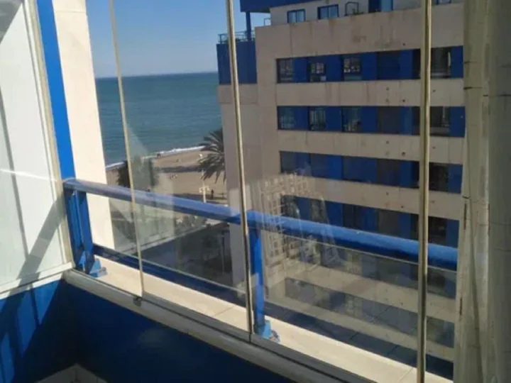 Apartament na środkowym piętrze Málaga