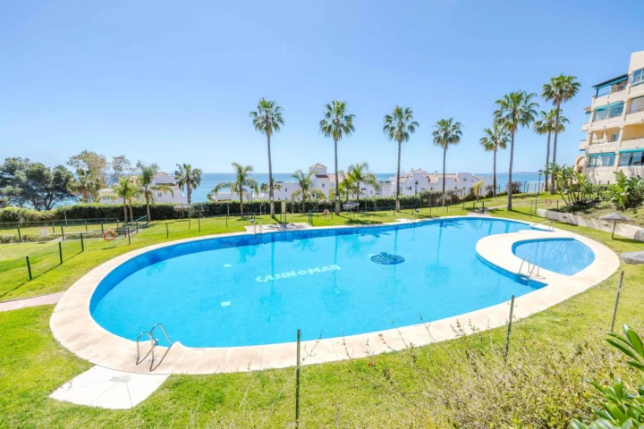 Apartament na środkowym piętrze Torrequebrada