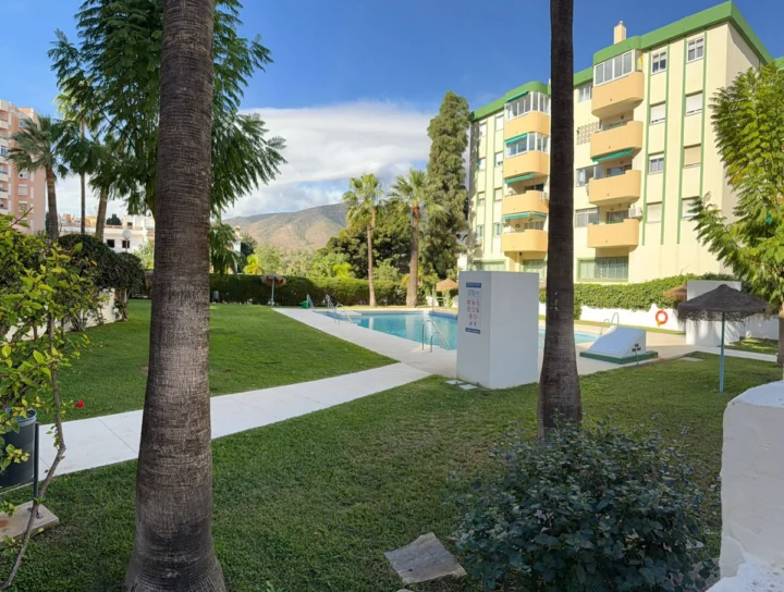 Apartament na środkowym piętrze Torremolinos Centro