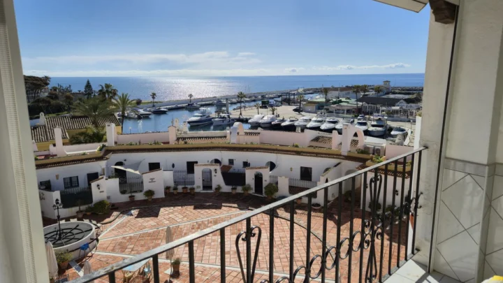 Apartament na ostatnim piętrze Puerto de Cabopino