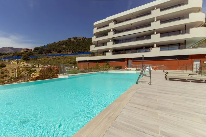 Apartament na środkowym piętrze Fuengirola