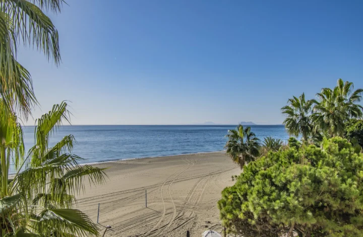 Apartament na środkowym piętrze Estepona