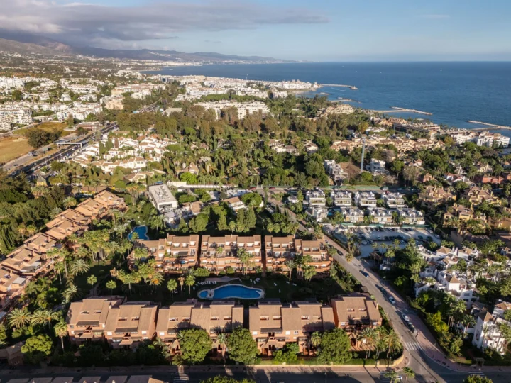 Apartament na środkowym piętrze Puerto Banús
