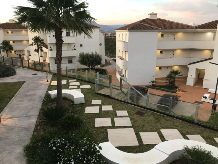 Apartament na środkowym piętrze Punta Chullera