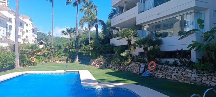 Apartament na środkowym piętrze Elviria