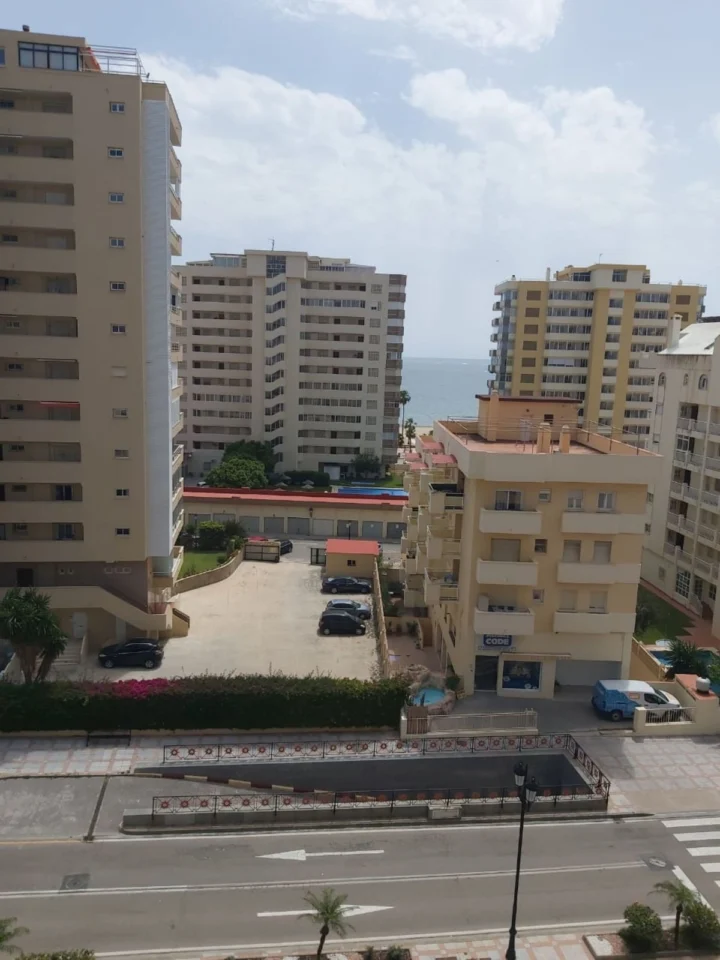 Apartament na środkowym piętrze Fuengirola