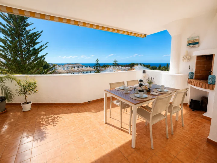Apartament na środkowym piętrze Calahonda