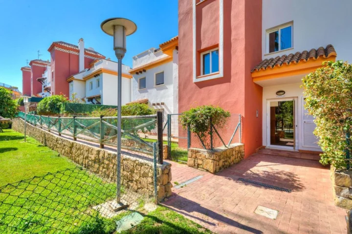 Apartament na środkowym piętrze Vélez-Málaga