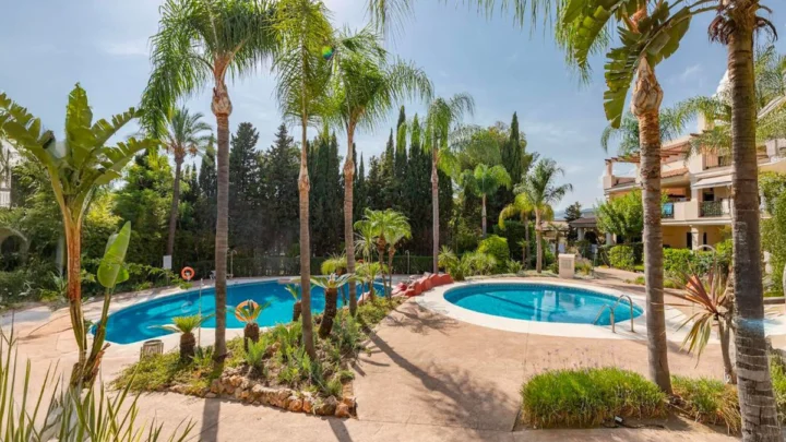Apartament na parterze Nueva Andalucía