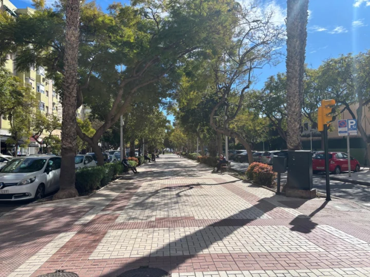 Apartament na środkowym piętrze Málaga
