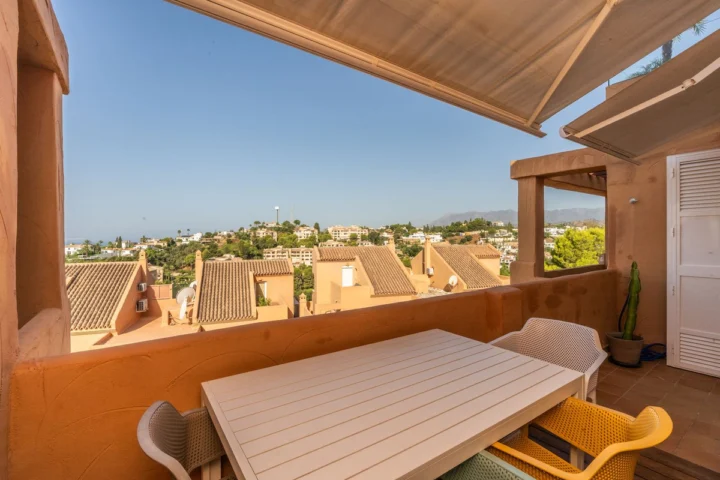 Apartament na środkowym piętrze Elviria