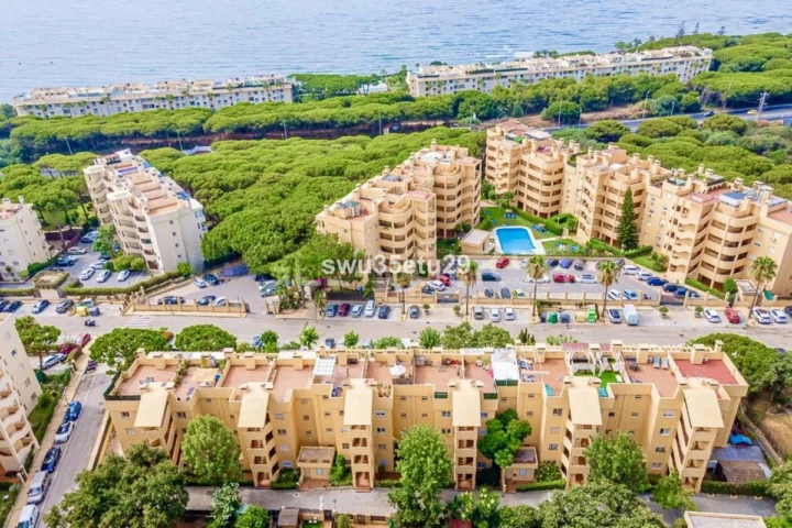 Apartament na środkowym piętrze Calahonda