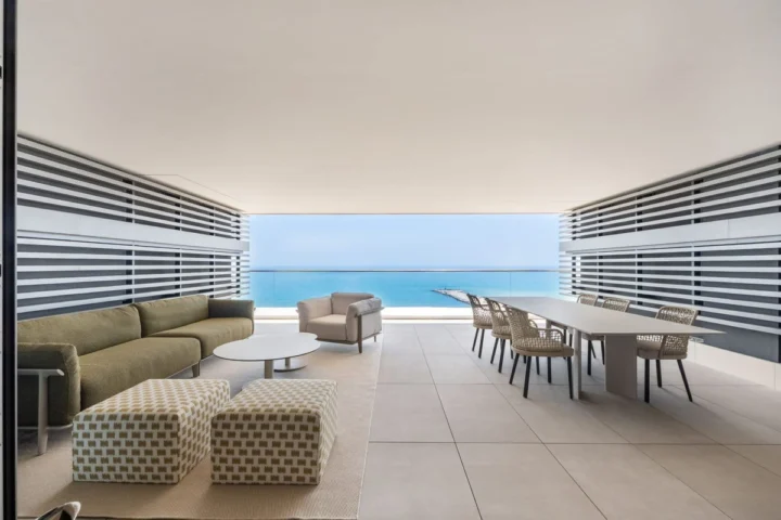 Apartament na środkowym piętrze Málaga