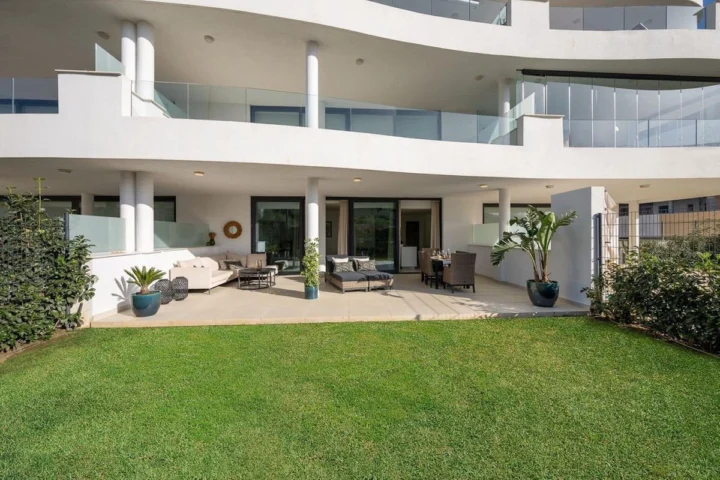 Apartament na parterze Higueron