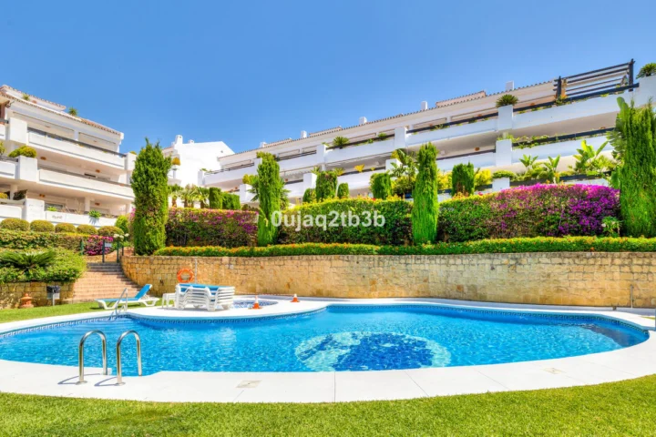 Apartament na środkowym piętrze Aloha
