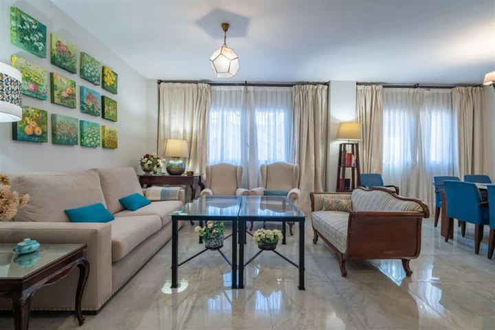 Apartament na środkowym piętrze Malagueta