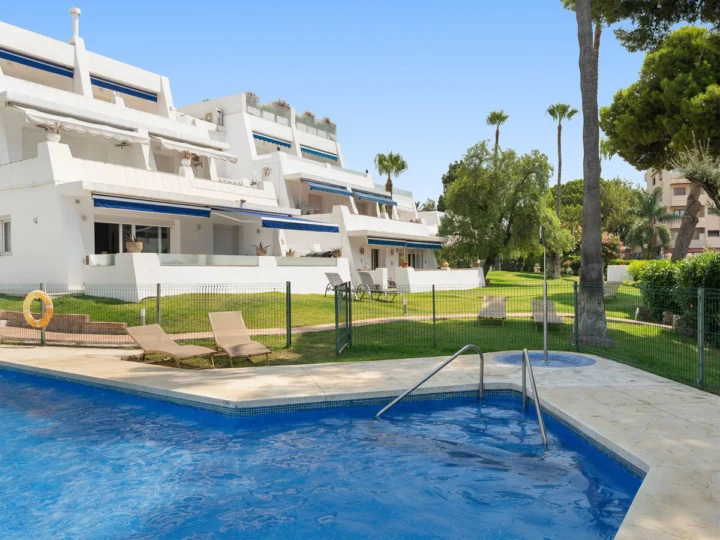 Apartament na parterze Nueva Andalucía