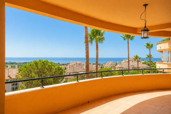 Apartament na środkowym piętrze Elviria