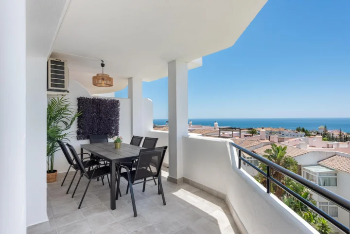Apartament na środkowym piętrze Calahonda