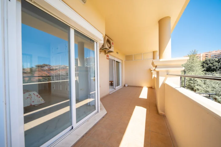 Apartament na środkowym piętrze Los Pacos