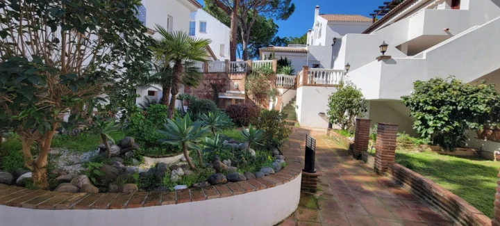 Apartament na środkowym piętrze Puerto Banús