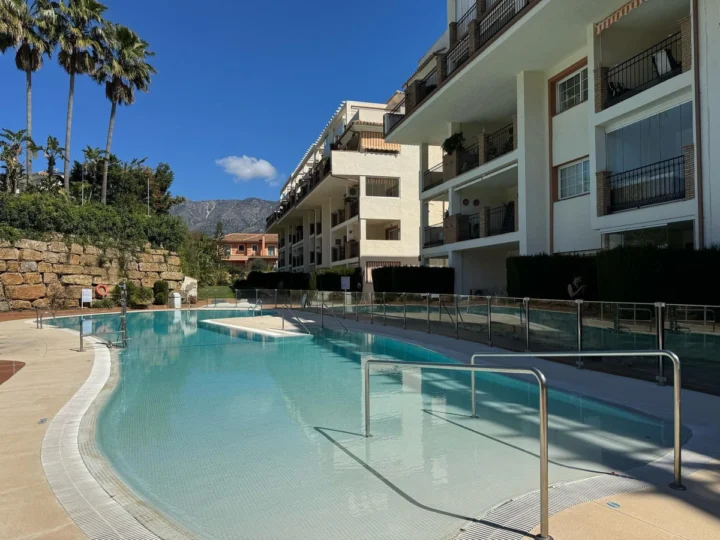 Apartament na środkowym piętrze Mijas Golf