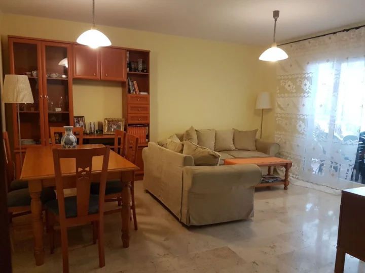 Apartament na środkowym piętrze Fuengirola