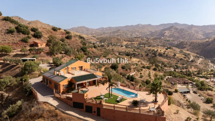 Finca - Cortijo Almogía