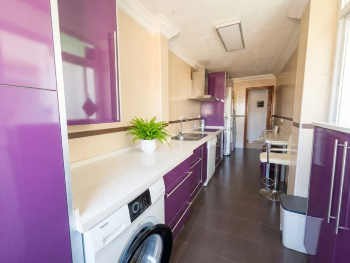 Apartament na środkowym piętrze Málaga