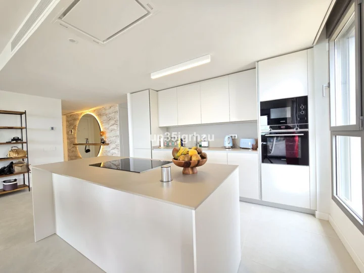 Apartament na środkowym piętrze Selwo