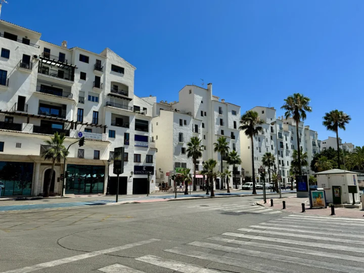 Biuro Puerto Banús