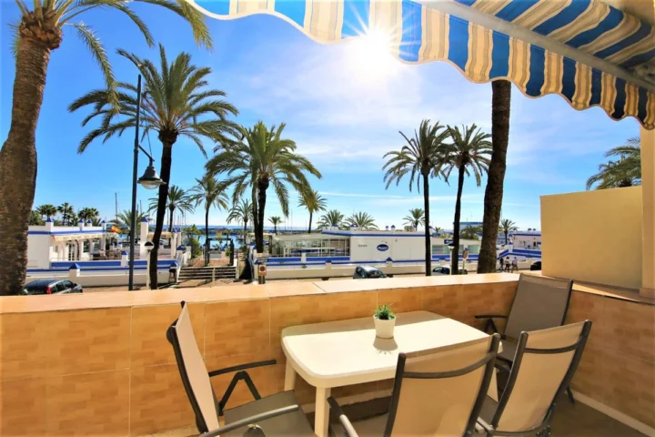 Apartament na środkowym piętrze Estepona