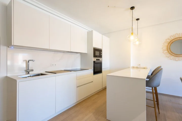 Apartament na środkowym piętrze Nueva Andalucía