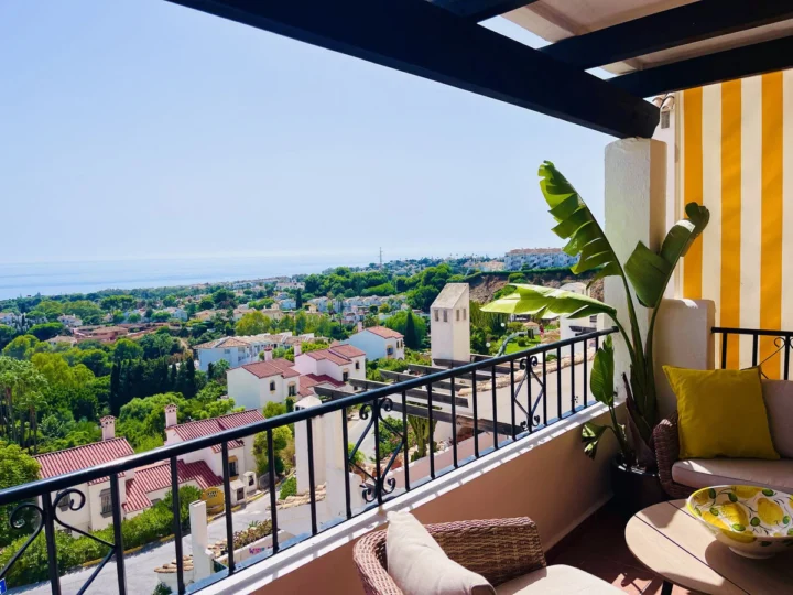 Apartament na środkowym piętrze Calahonda