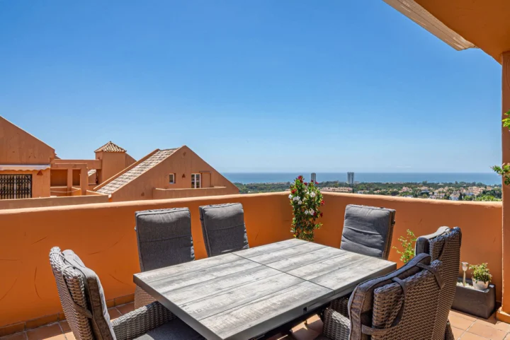 Apartament na środkowym piętrze Elviria