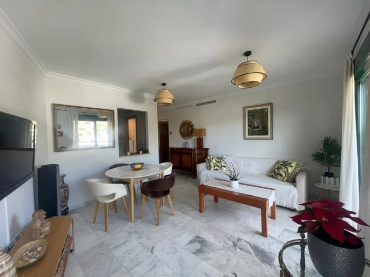 Apartament na środkowym piętrze Fuengirola
