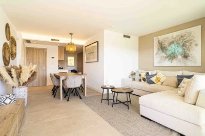 Apartament na środkowym piętrze La Cala Golf