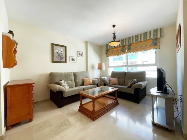 Apartament na środkowym piętrze Nerja