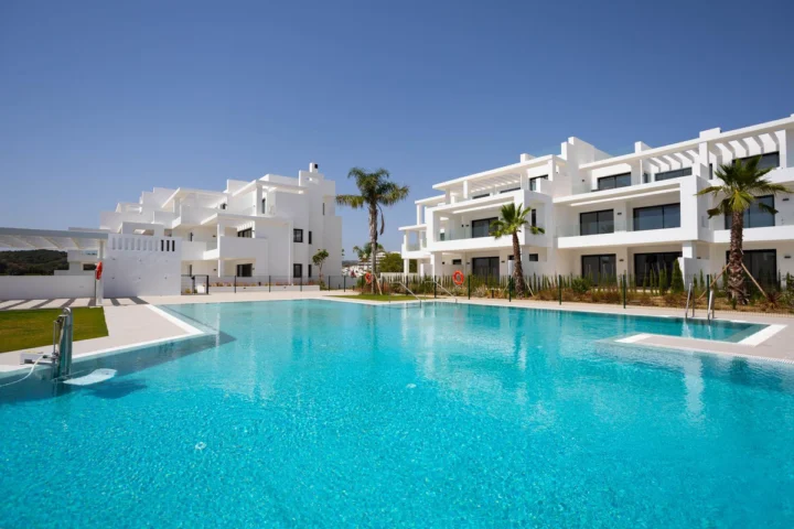 Apartament na środkowym piętrze Estepona