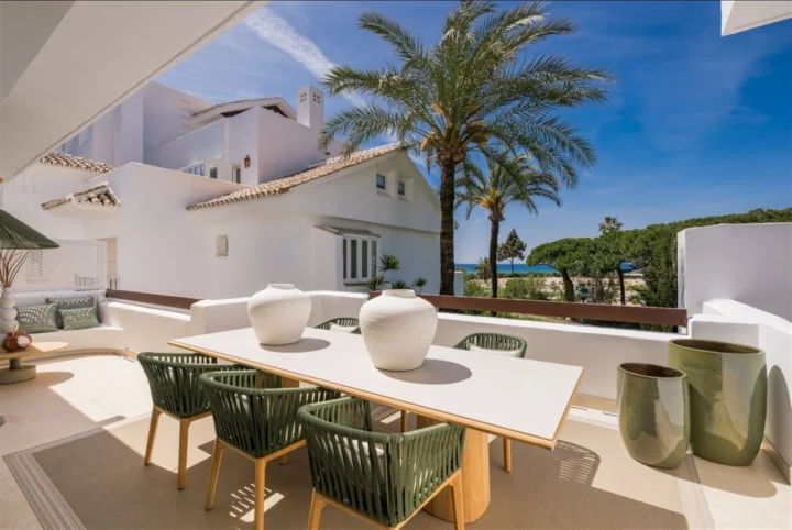 Apartament na środkowym piętrze Los Monteros