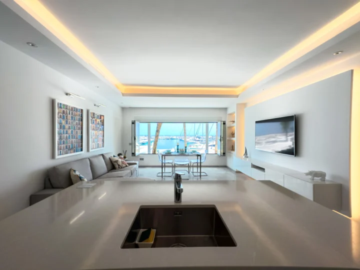 Apartament na środkowym piętrze Puerto Banús