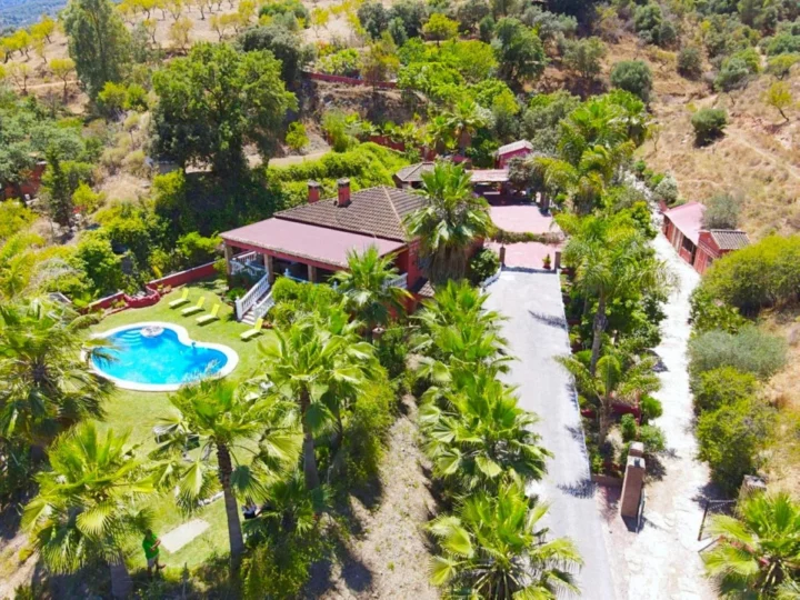 Finca - Cortijo Monda